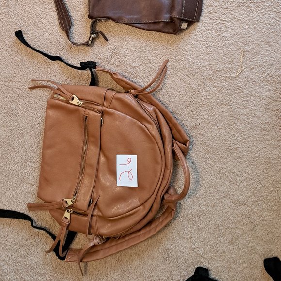 HANDBAGS - Picture 2 of 3